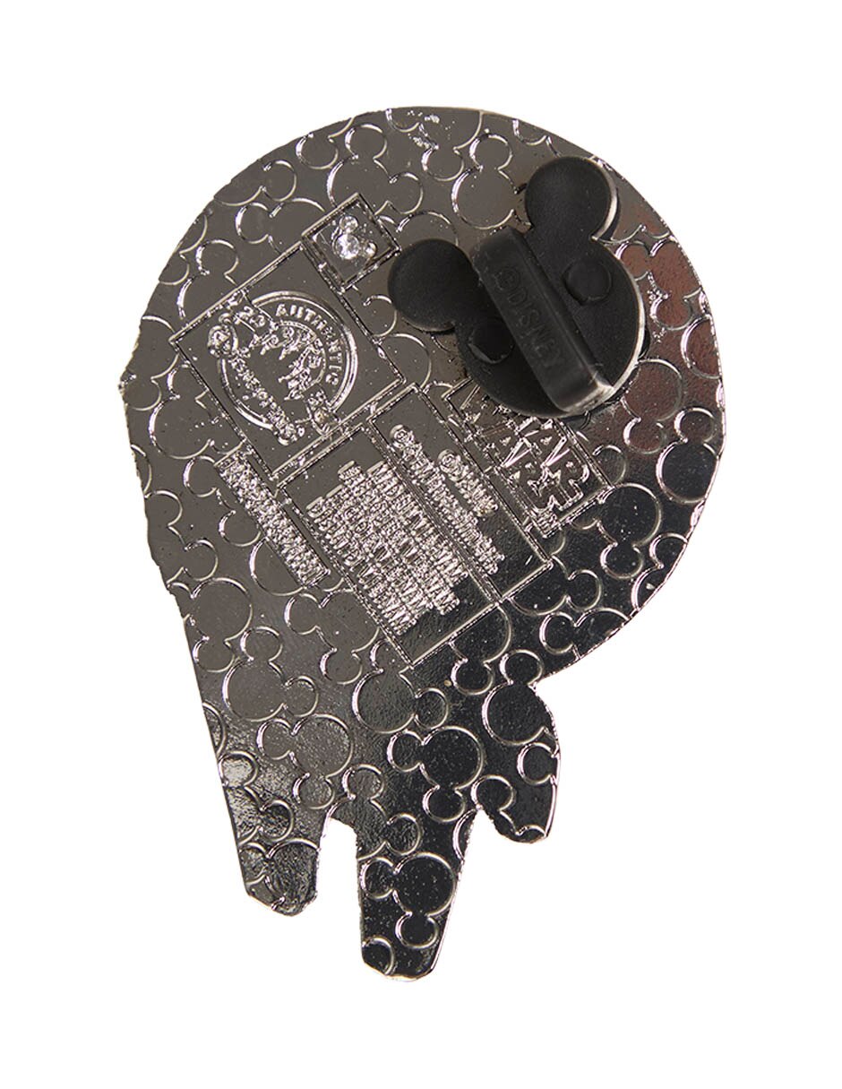 Pin de metal millenium falcon 3