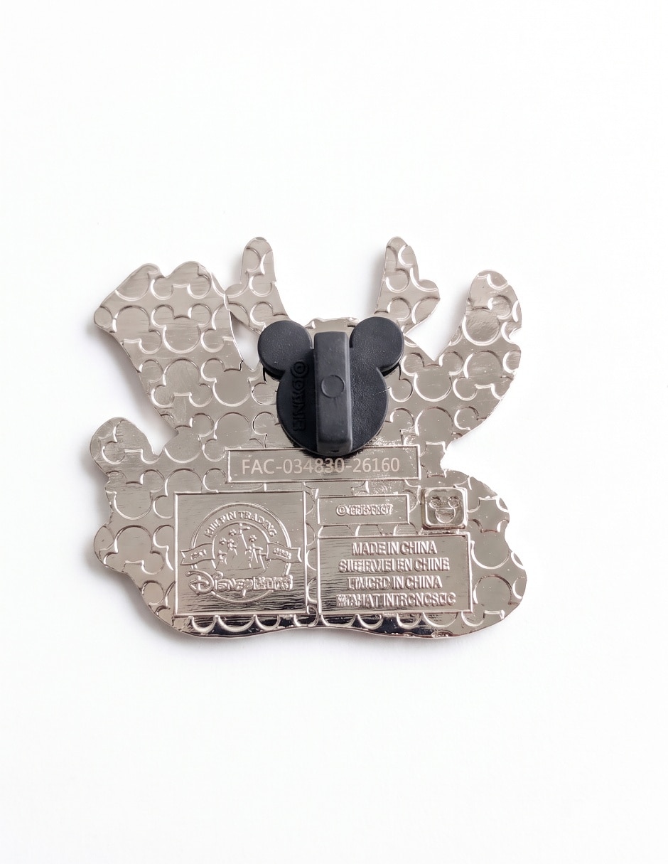 Pin navideño de metal Stitch 2